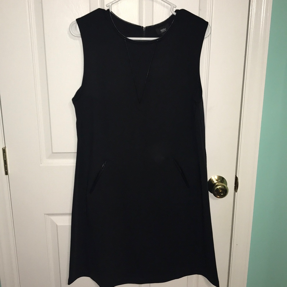 Black dress with pockets